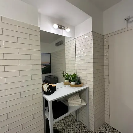 Morava S Balkonem, Parkovani Zdarma-uherske Hradiste Safarikova 855 Uherske Hradiste