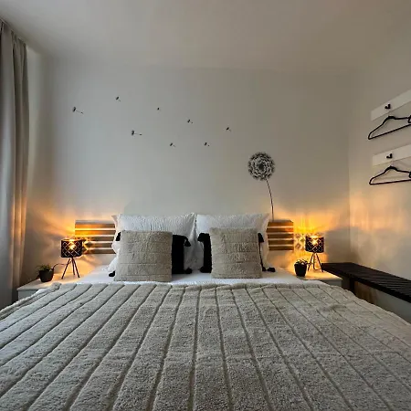 Morava S Balkonem, Parkovani Zdarma-uherske Hradiste Safarikova 855 Apartment