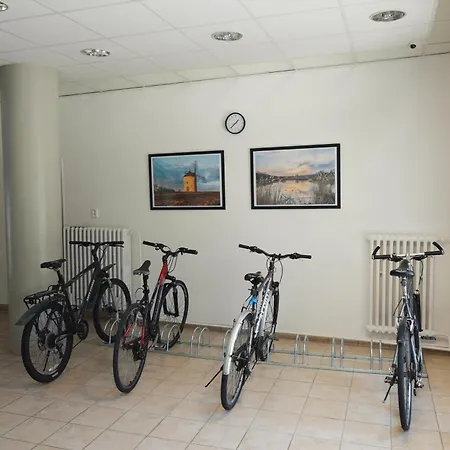 Morava S Balkonem, Parkovani Zdarma-uherske Hradiste Safarikova 855