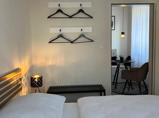 Morava S Balkonem, Parkovani Zdarma-uherske Hradiste Safarikova 855 * Uherské Hradiště