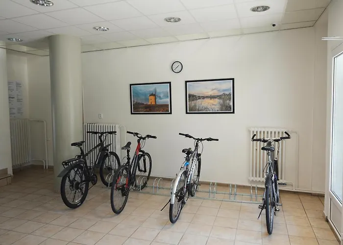 Morava S Balkonem, Parkovani Zdarma-uherske Hradiste Safarikova 855